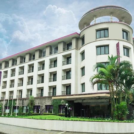Celebration Lavasa Hotel Exterior foto
